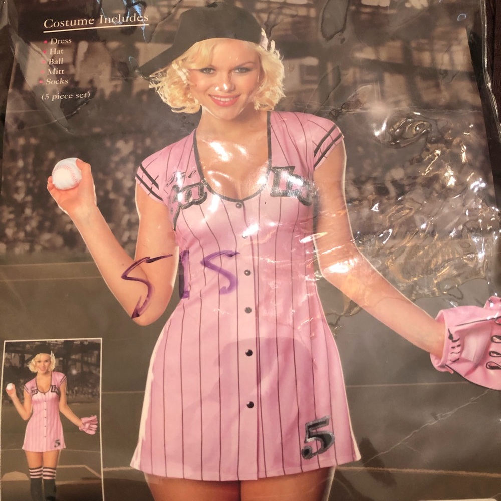 Softball player costume